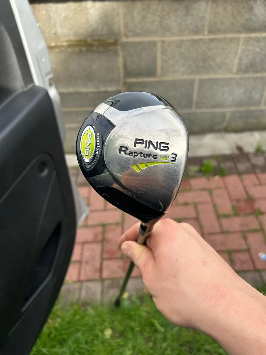 Ping golf clubs with head cover - Image 1