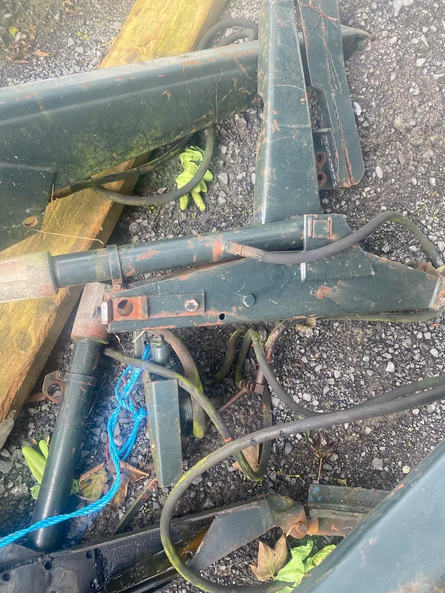 Zetor loader and sheer grab - Image 2