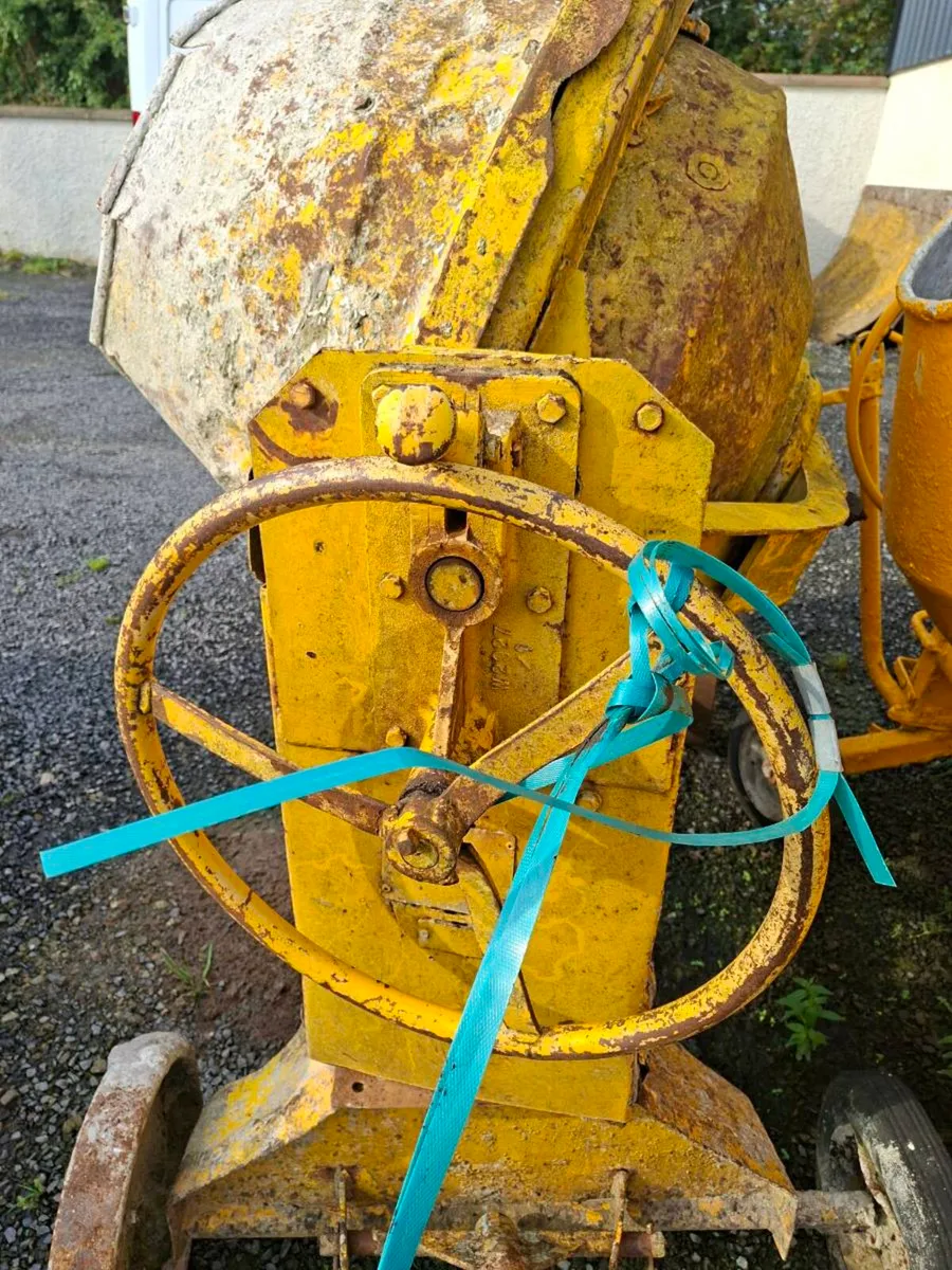 Cement mixer - Image 2