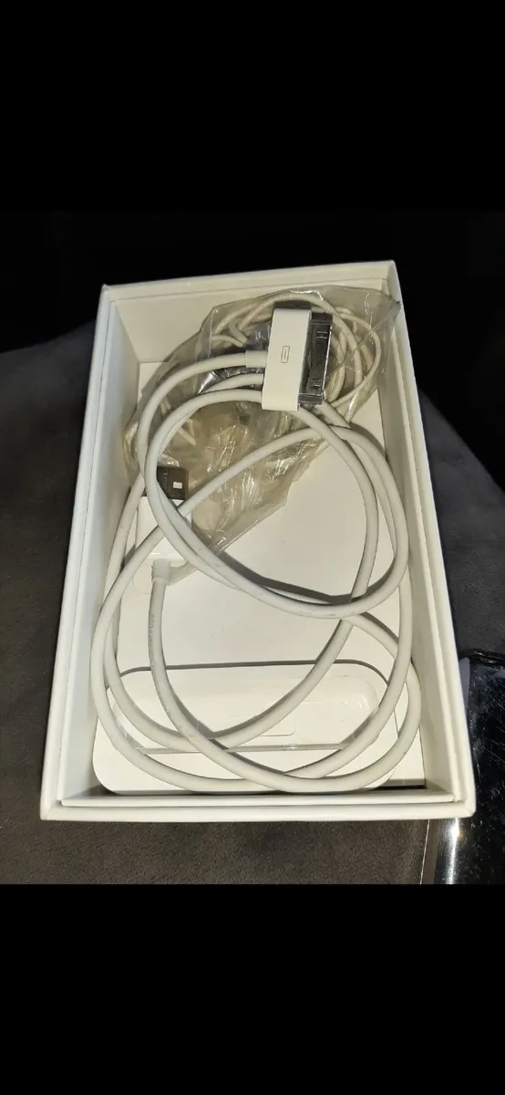 Apple iPod classic 120GB (Silver) - Image 4