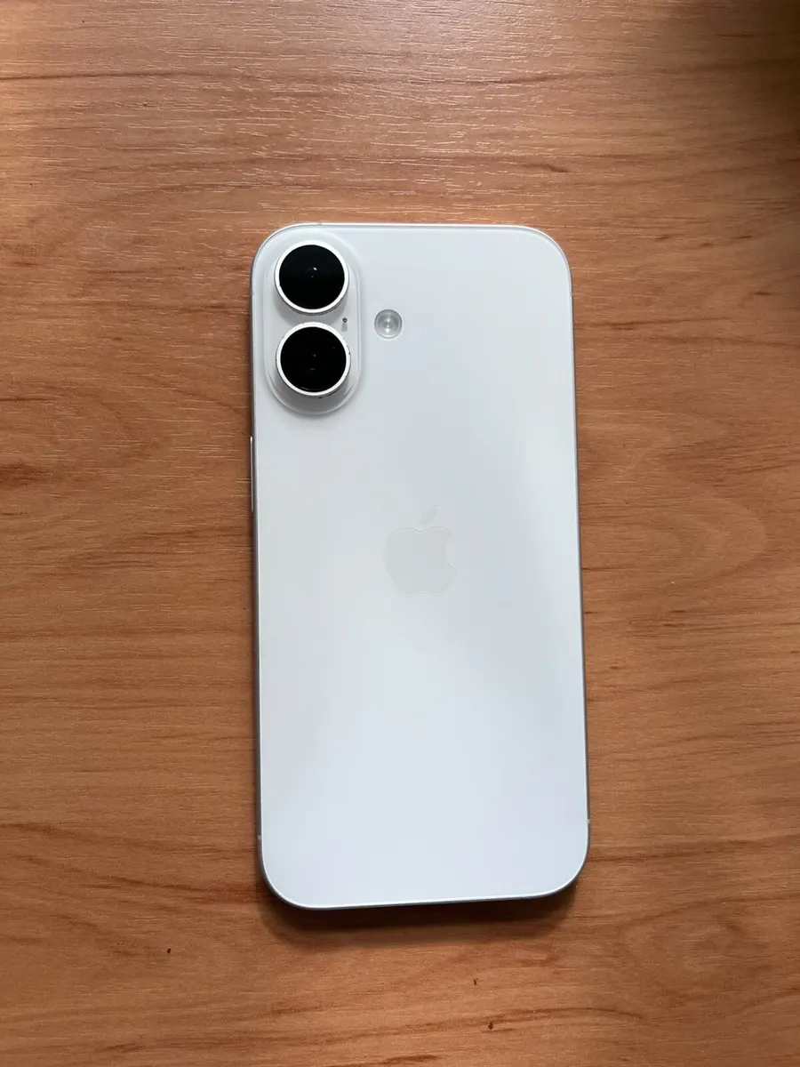 iPhone 16