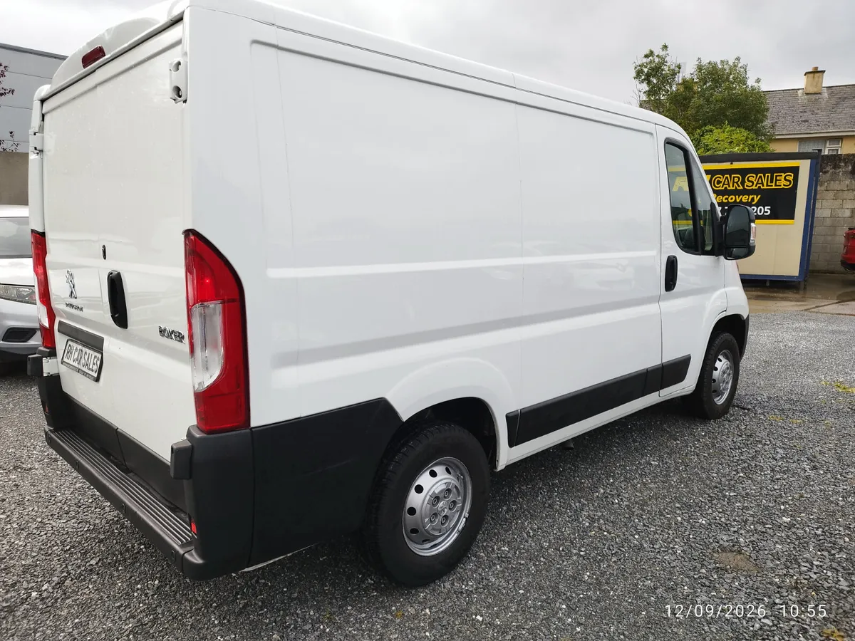 2020 Peugeot Boxer 2.2 hdi 120bhp swb low roof - Image 4