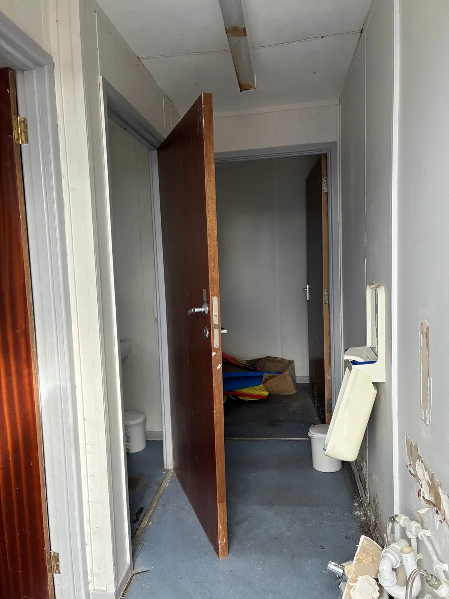 14ft x 10ft office cabin - Image 4