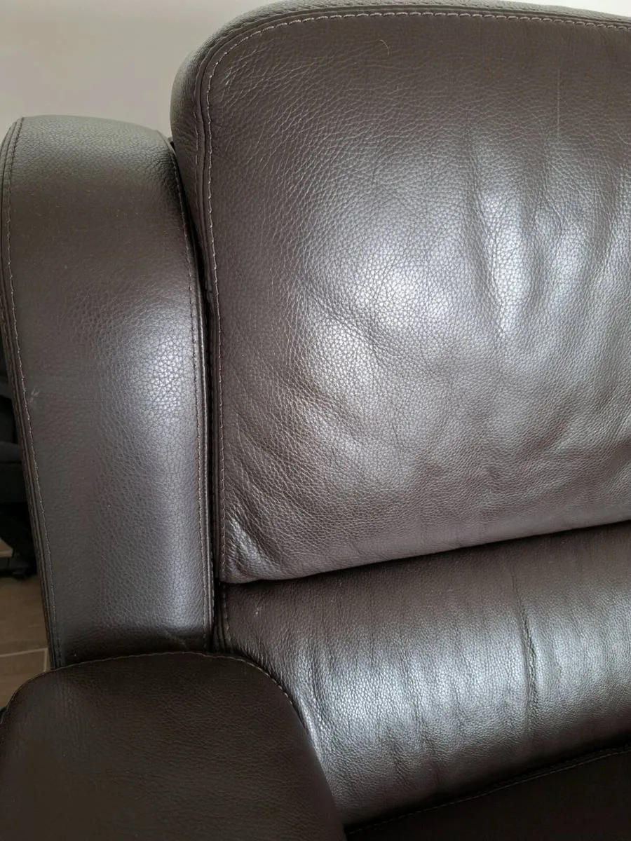 Leather 2 seater couch - Image 2