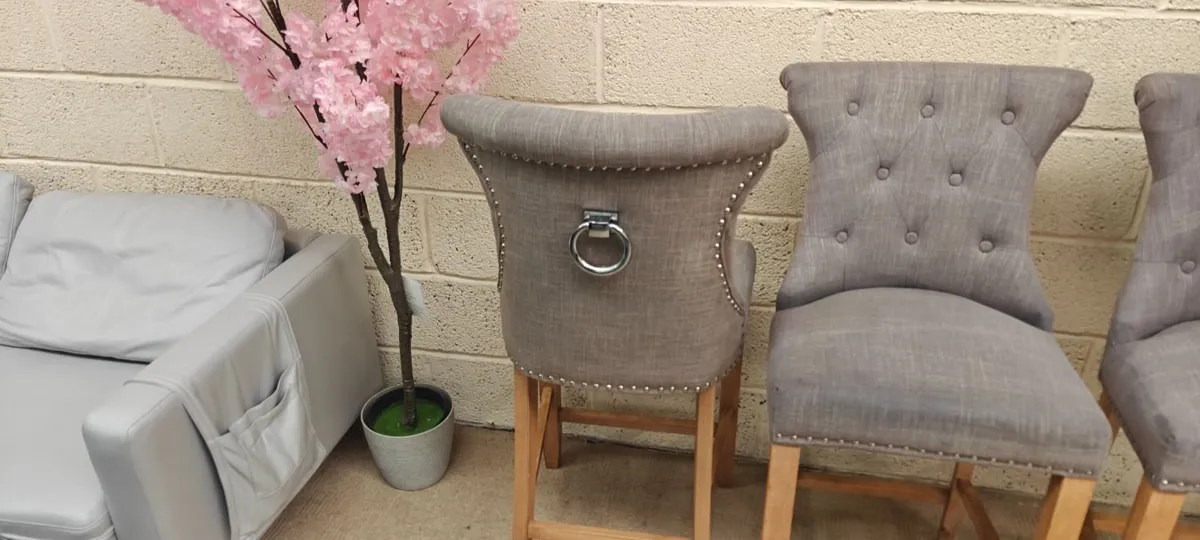 3 High Stools €60e - Image 2