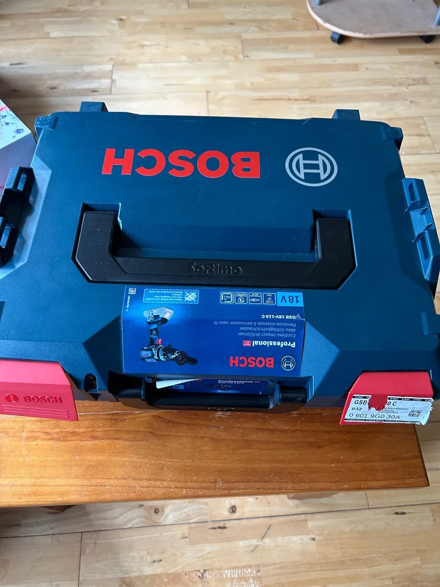 Bosch 18 V Hammer Drill - Image 1