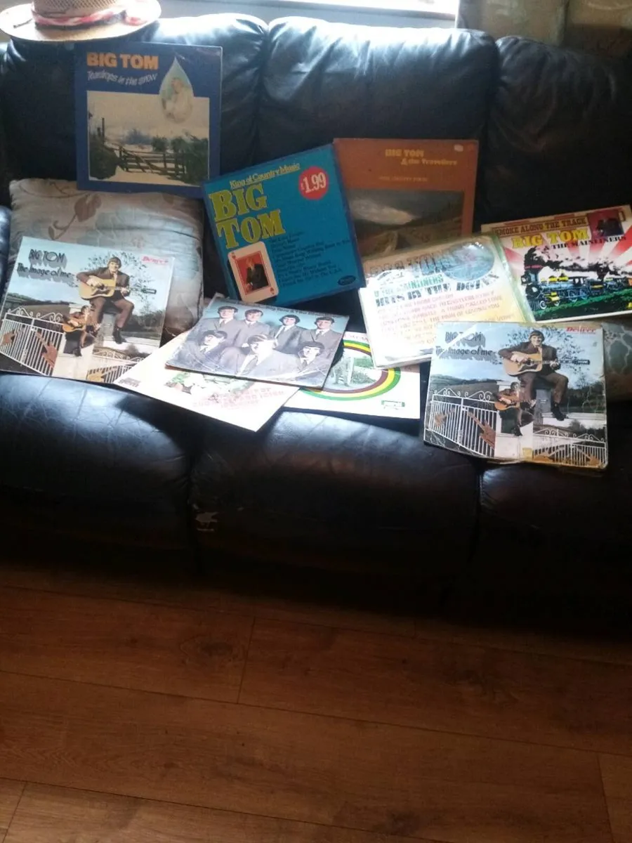 Records - Image 3