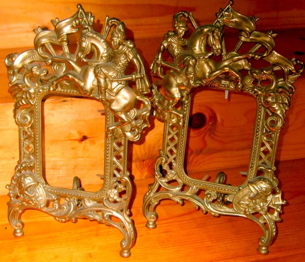 Stunning Pair of Vintage Ornate Brass Picture Fram - Image 2