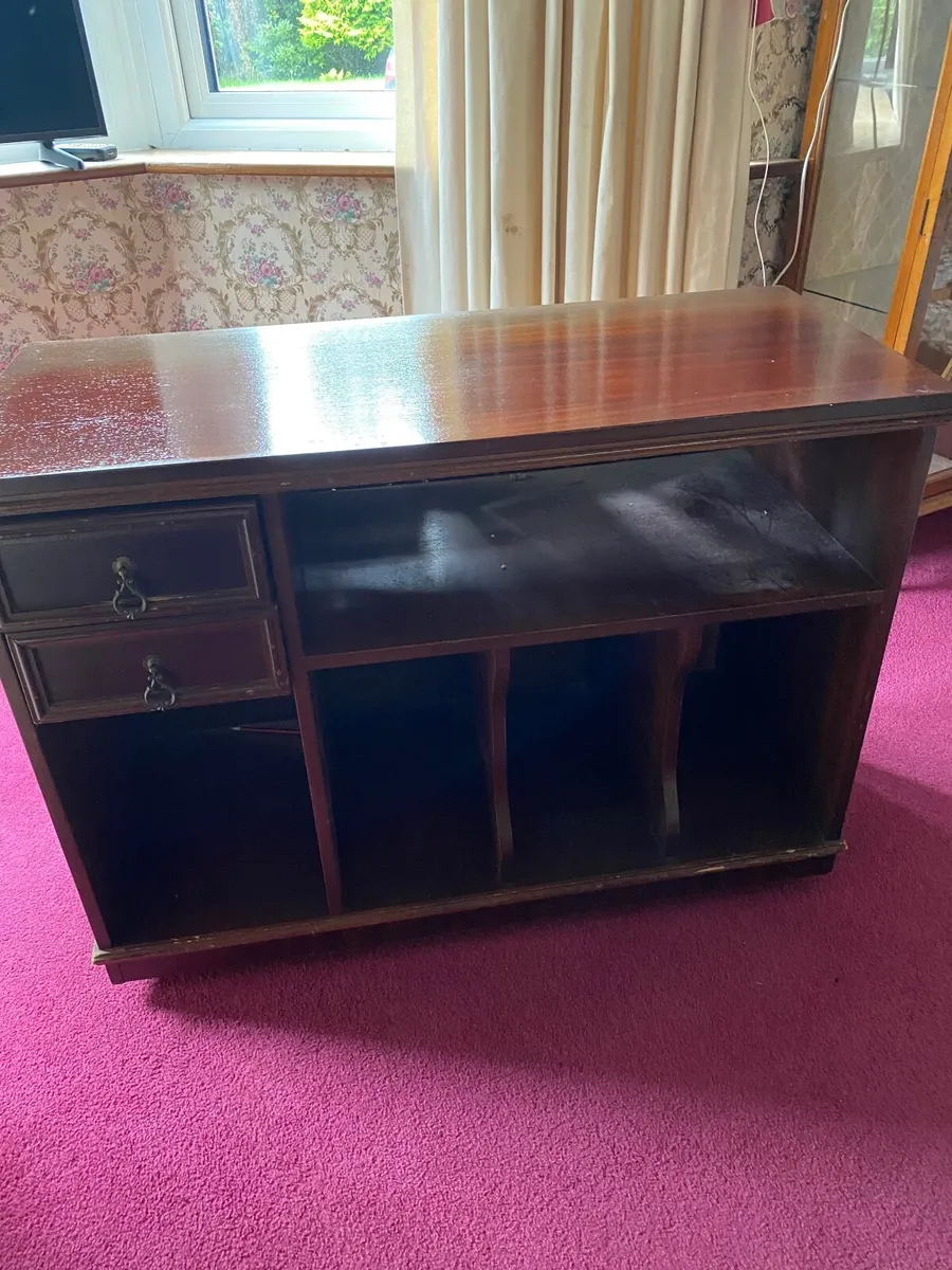 Tv stand