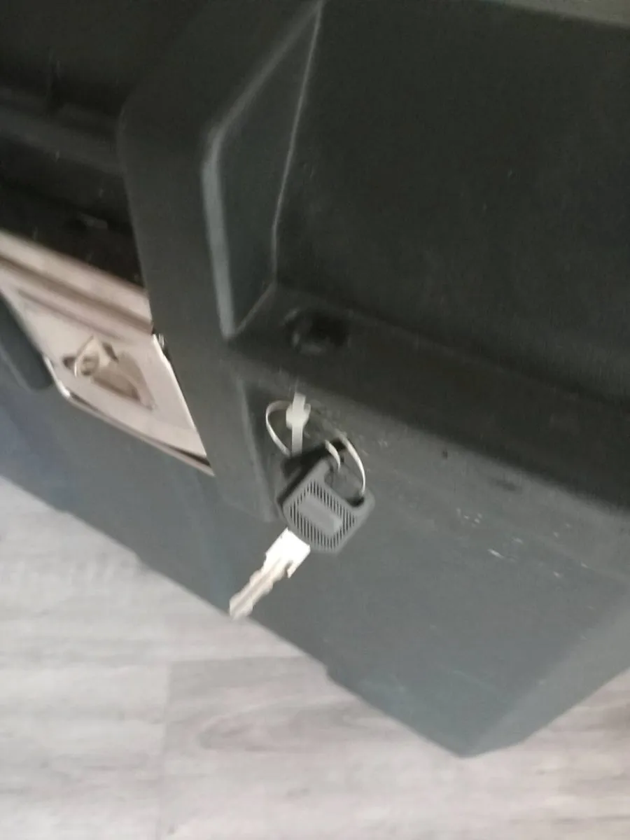 Stanley tool chest - Image 2