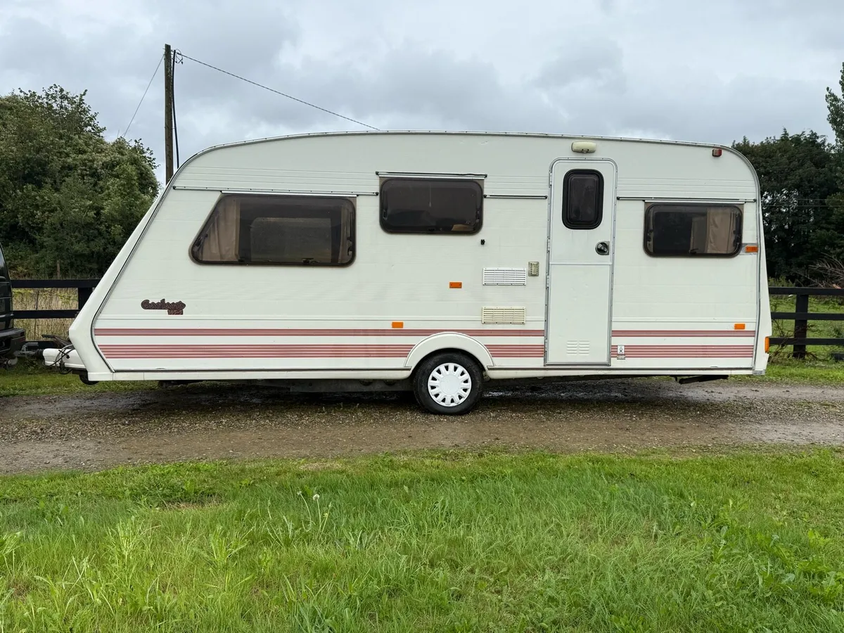 5 berth Fleetwood Caravan - Image 1