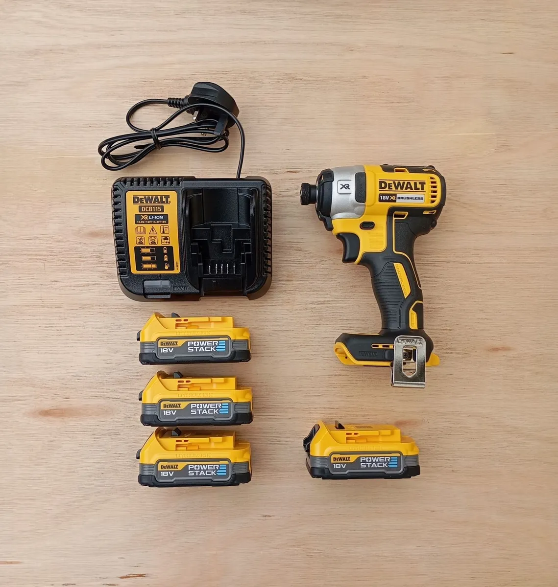 DeWalt dcf887 Impact Driver - Image 2