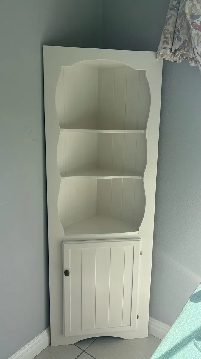 Corner Unit - Image 1