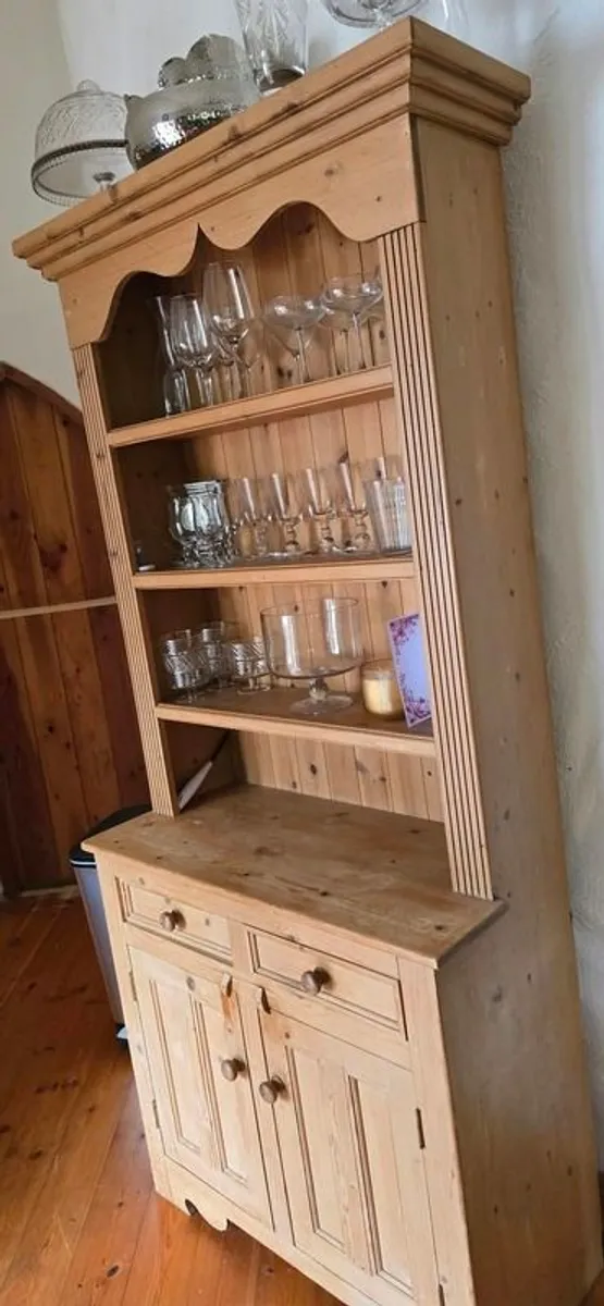 Dresser - Image 2