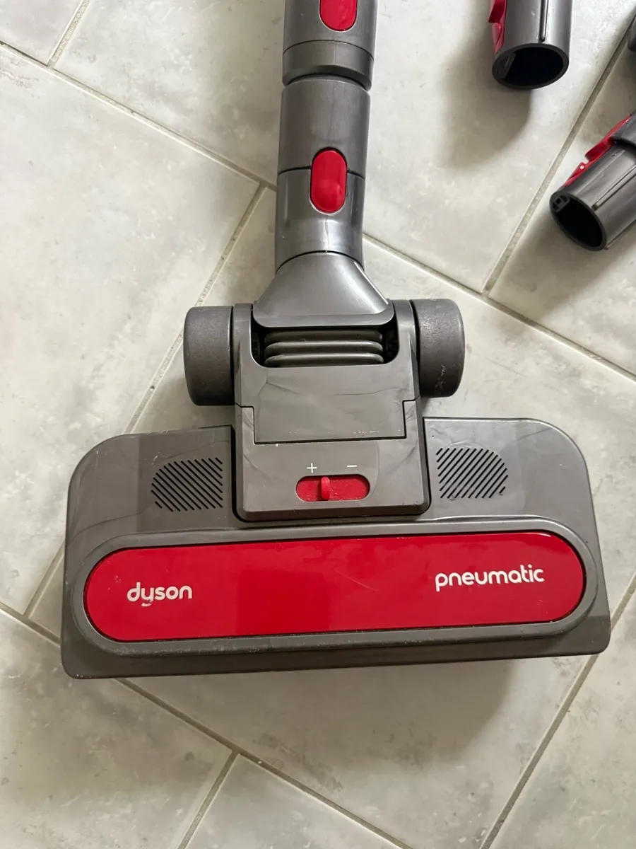 Dyson Cinetic big ball animal 2 attachments - Image 4