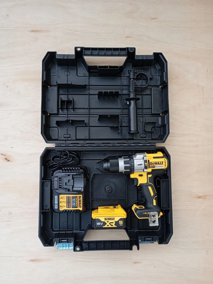 DeWalt dcd996 Combi Drill - Image 1