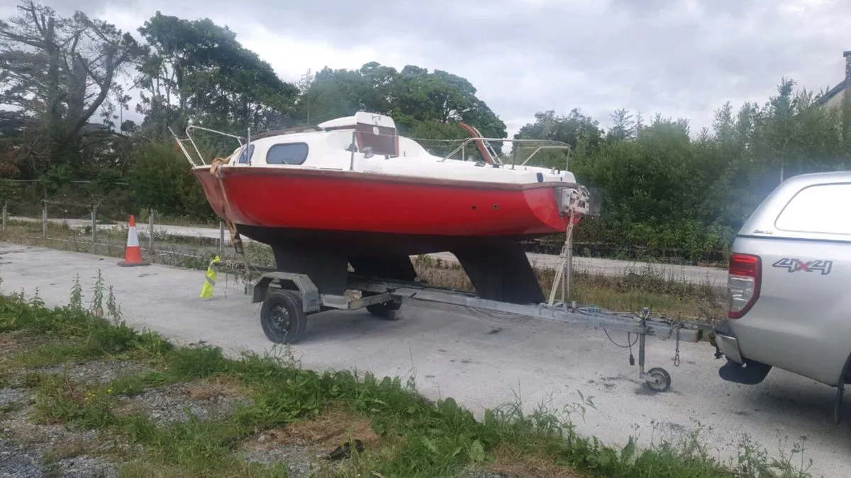 Leisure 17 Yacht - Image 1