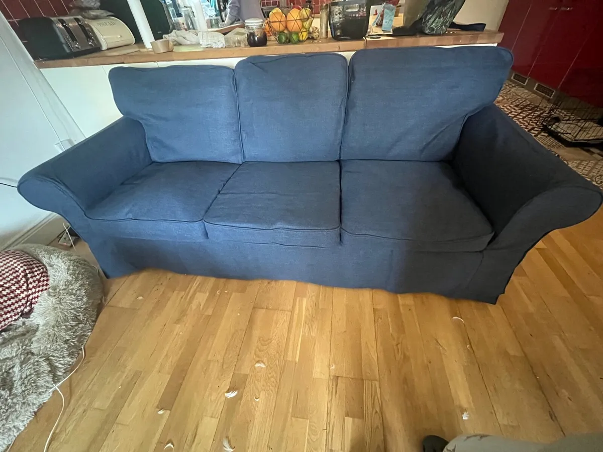Couch - Image 4