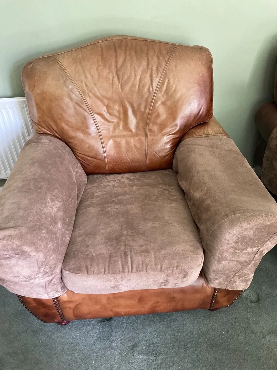 3 piece matching furniture - Image 2
