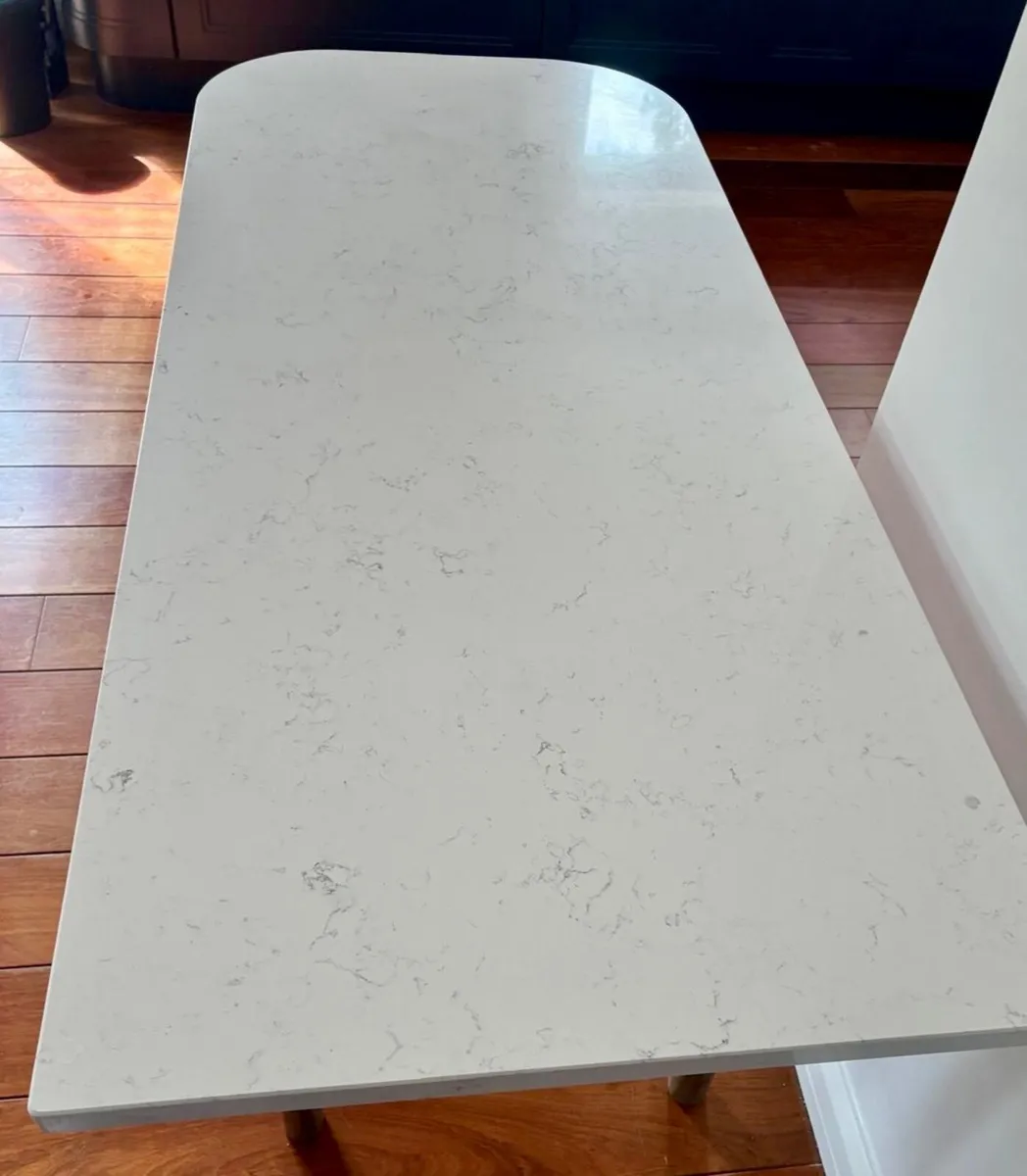 Marble Table - Image 3