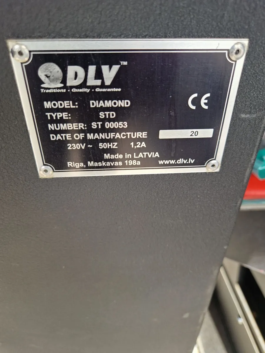 DLV Diamond Casino Machine - Image 2