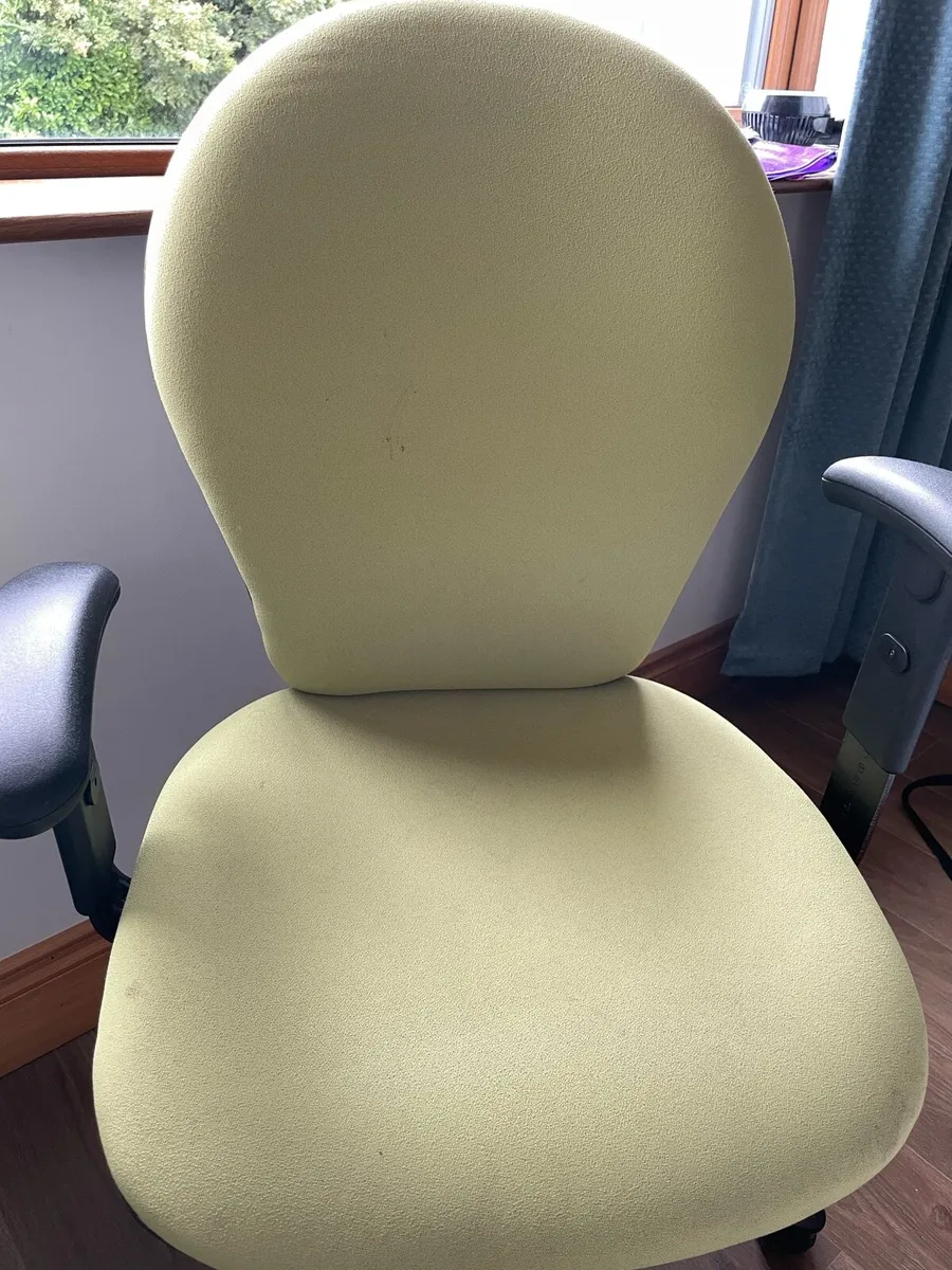 Office Chair - Image 3