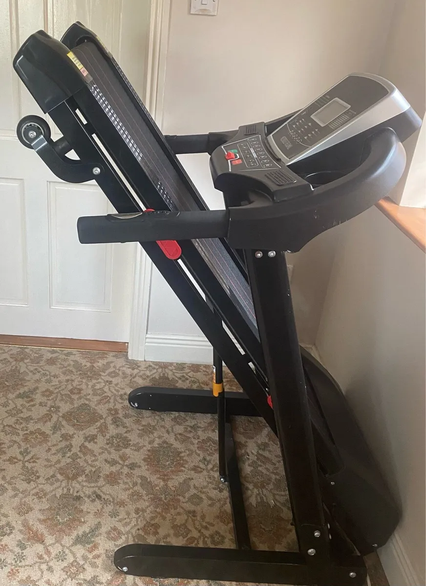 Treadmill - Image 1