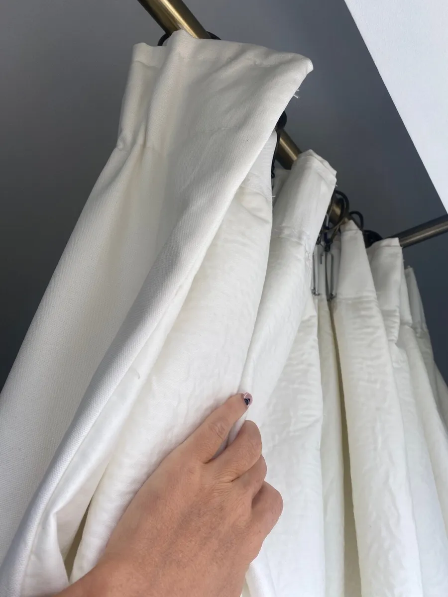Curtains - Image 4