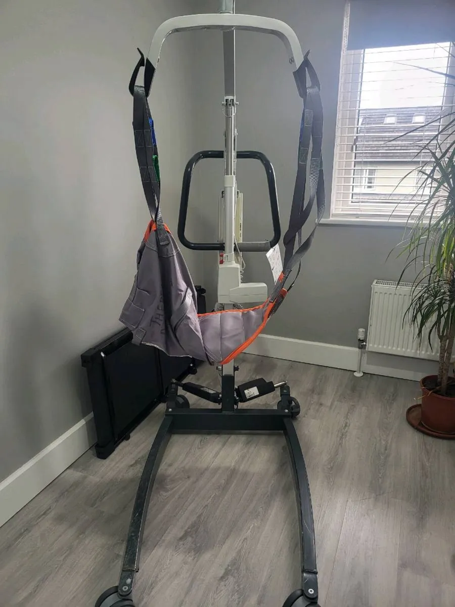 Invacare Birdie Evo Hoist - Image 2
