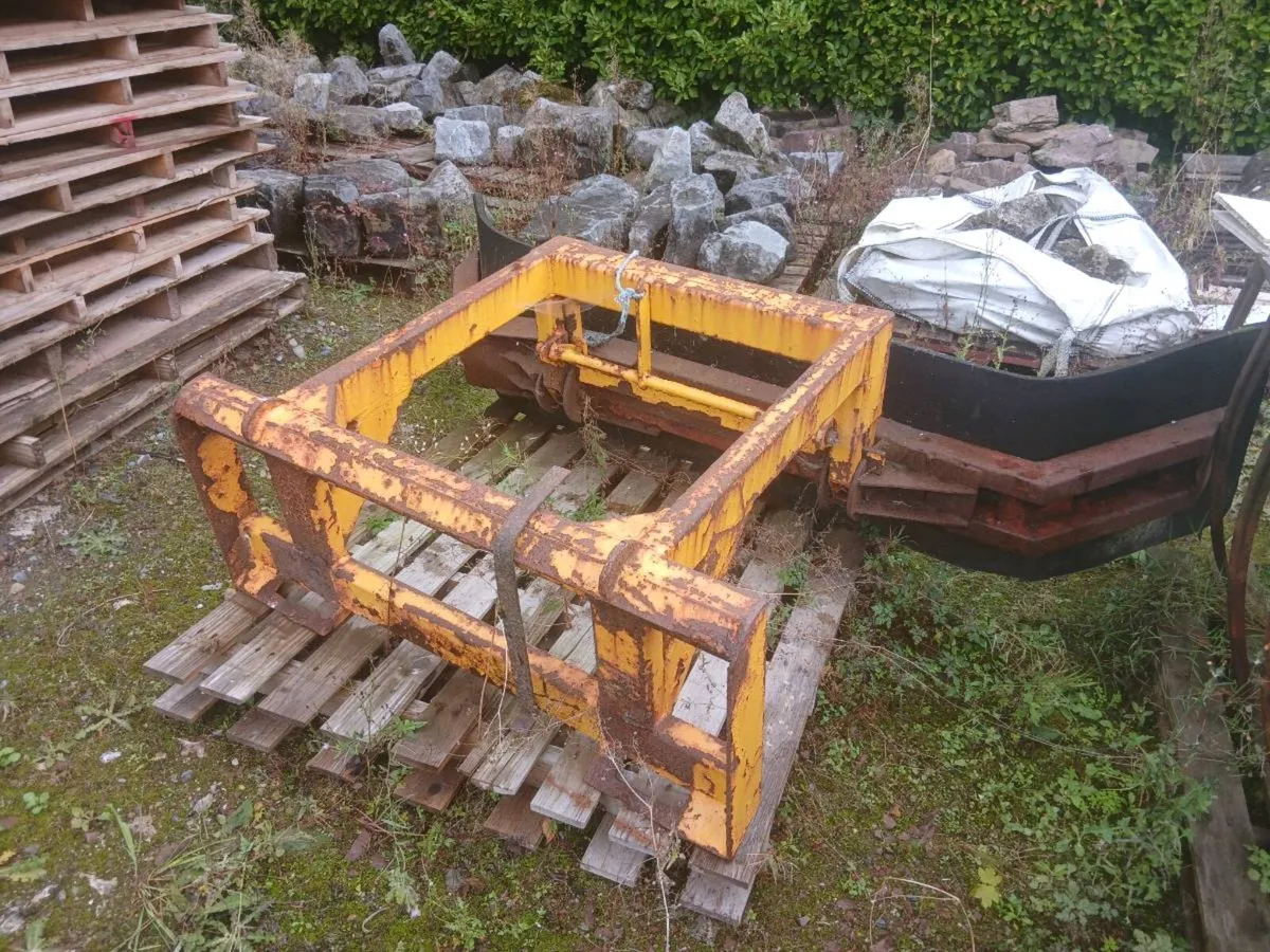 Skidsteer yard scraper FERMOY - Image 1