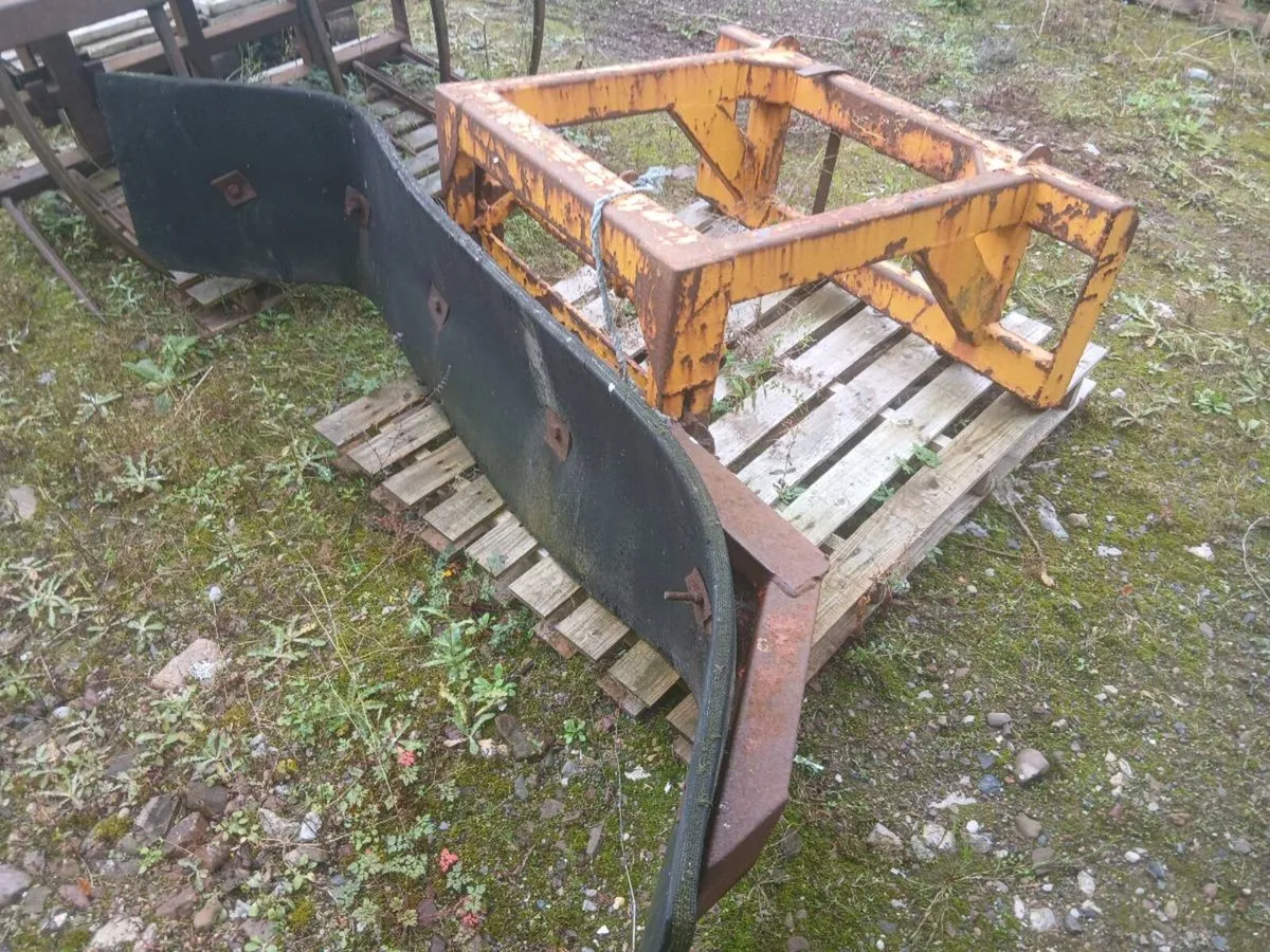 Skidsteer yard scraper FERMOY - Image 3