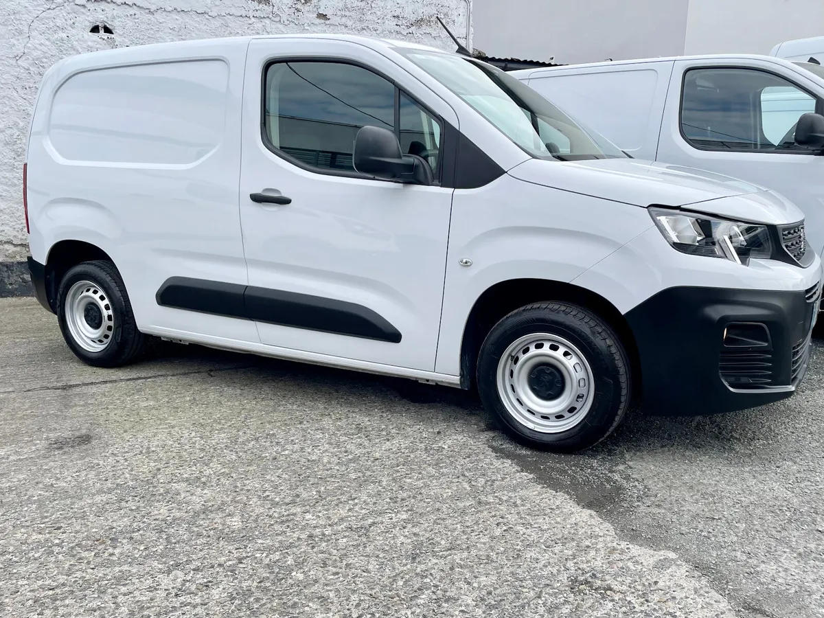Peugeot Partner Active Plus 1.5HDI Diesel SWB,2023 - Image 2