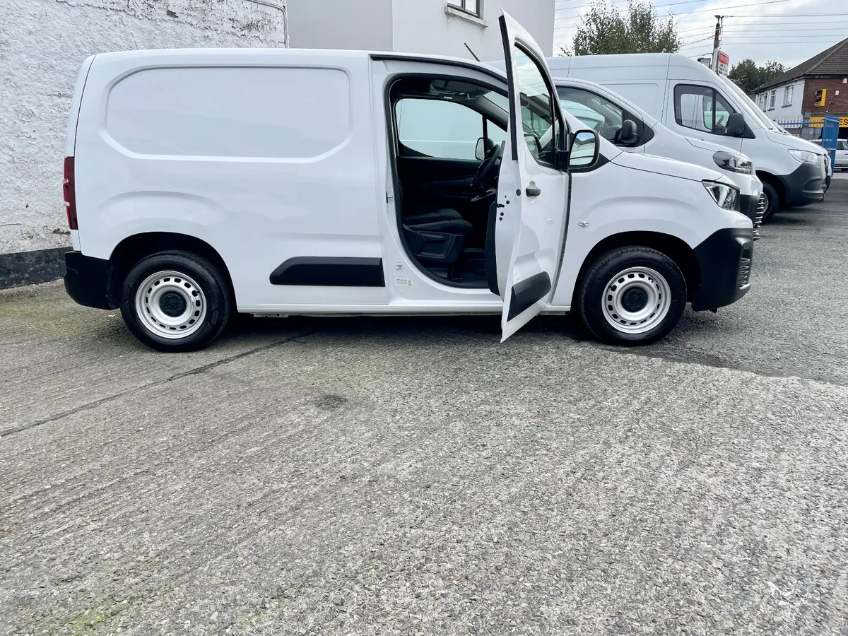 Peugeot Partner Active Plus 1.5HDI Diesel SWB,2023 - Image 3