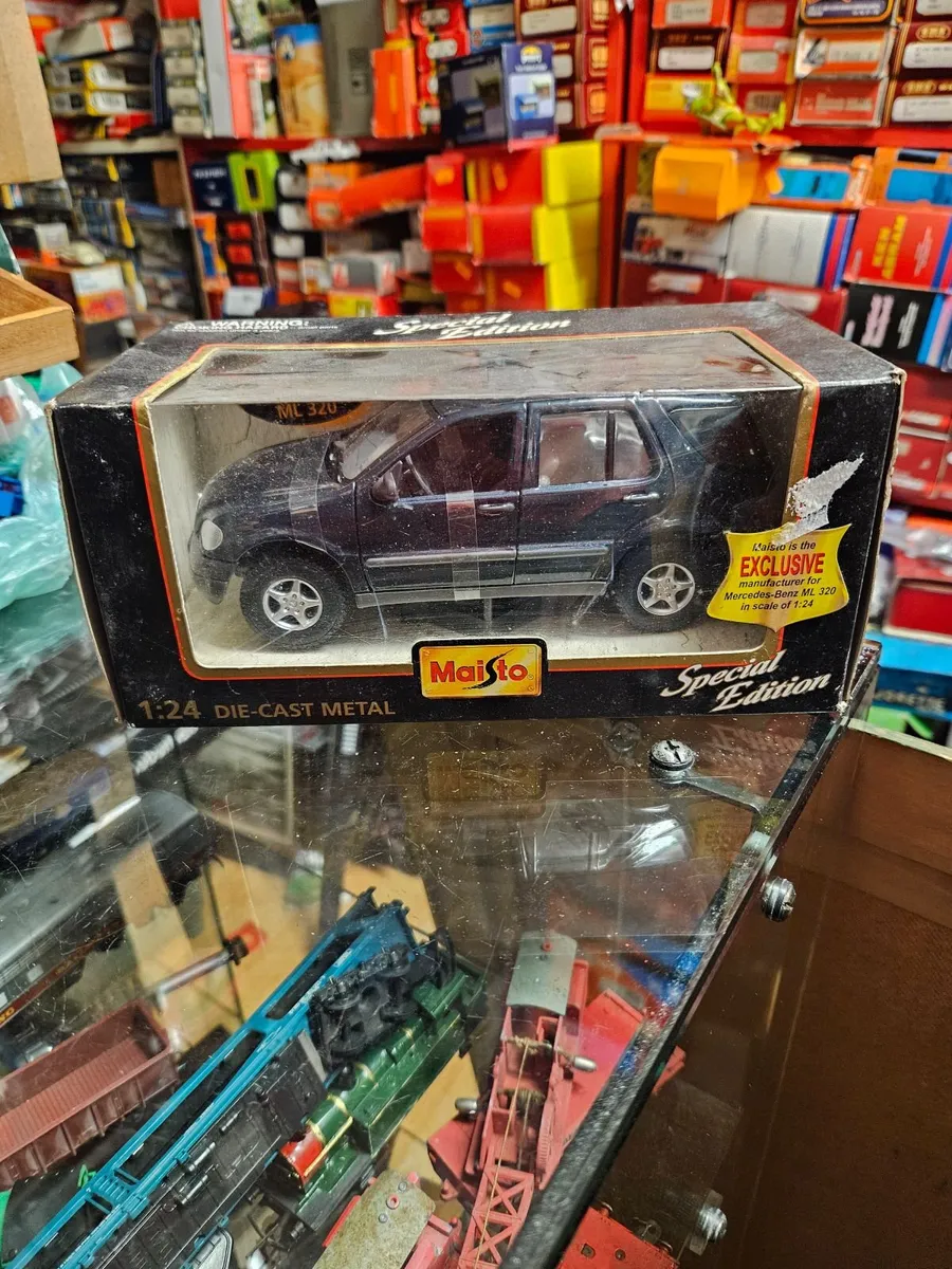 Corgi Maisto Mercedes 4x4 - Image 4