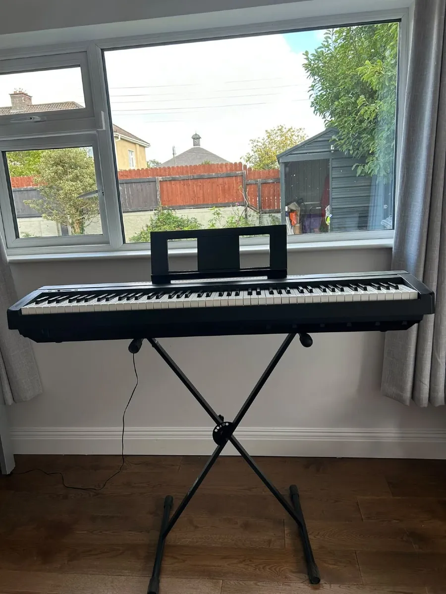 Yamaha Electric Keyboard - Image 2