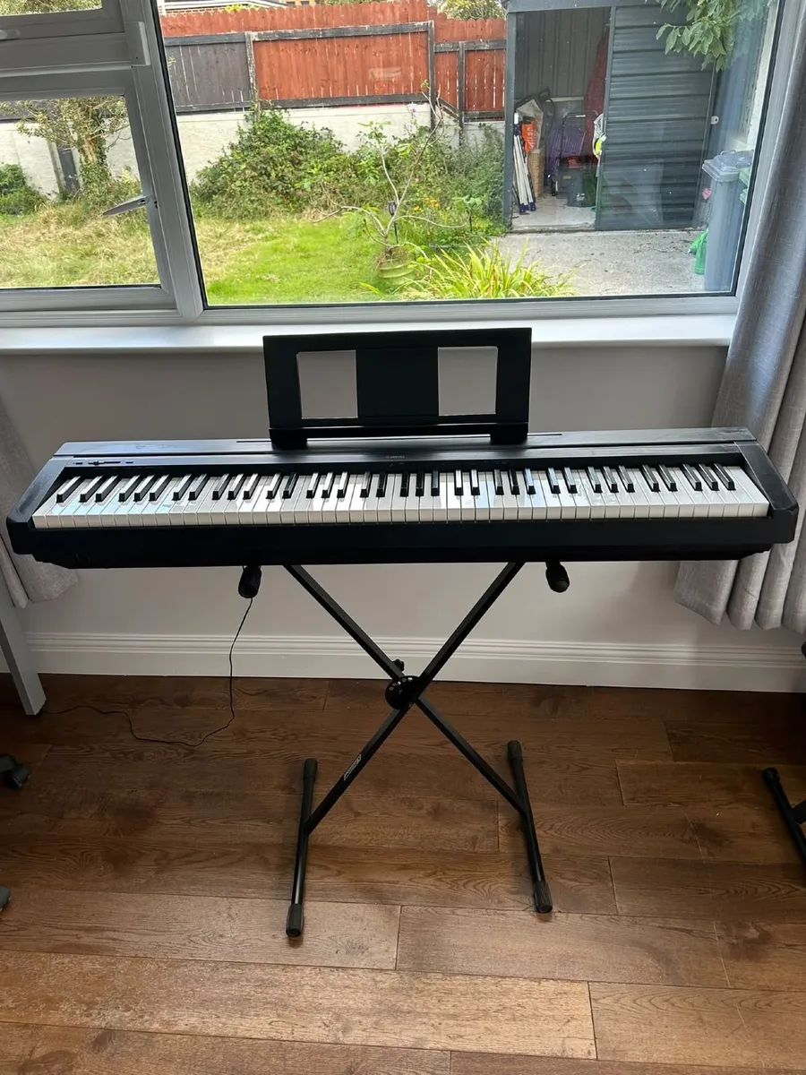 Yamaha Electric Keyboard - Image 4