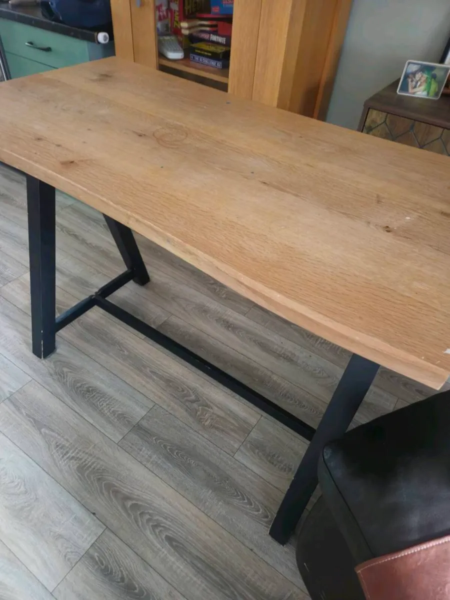Free table - Image 1