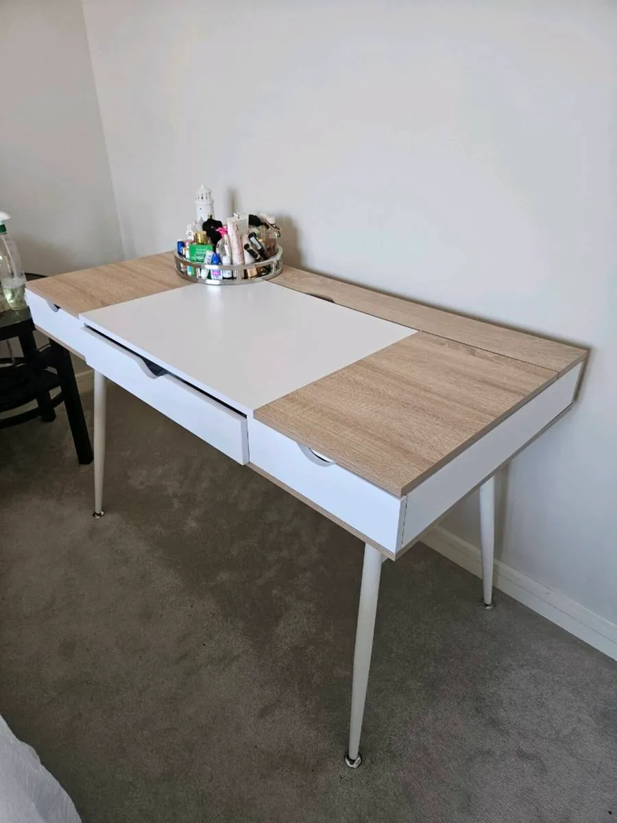 Desk - Image 1