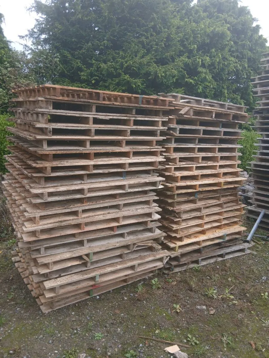 Fertiliser pallets