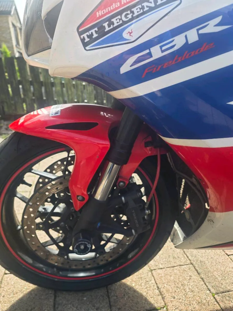 HONDA FIRE BLADE TT LEGENDS 2013 - Image 3