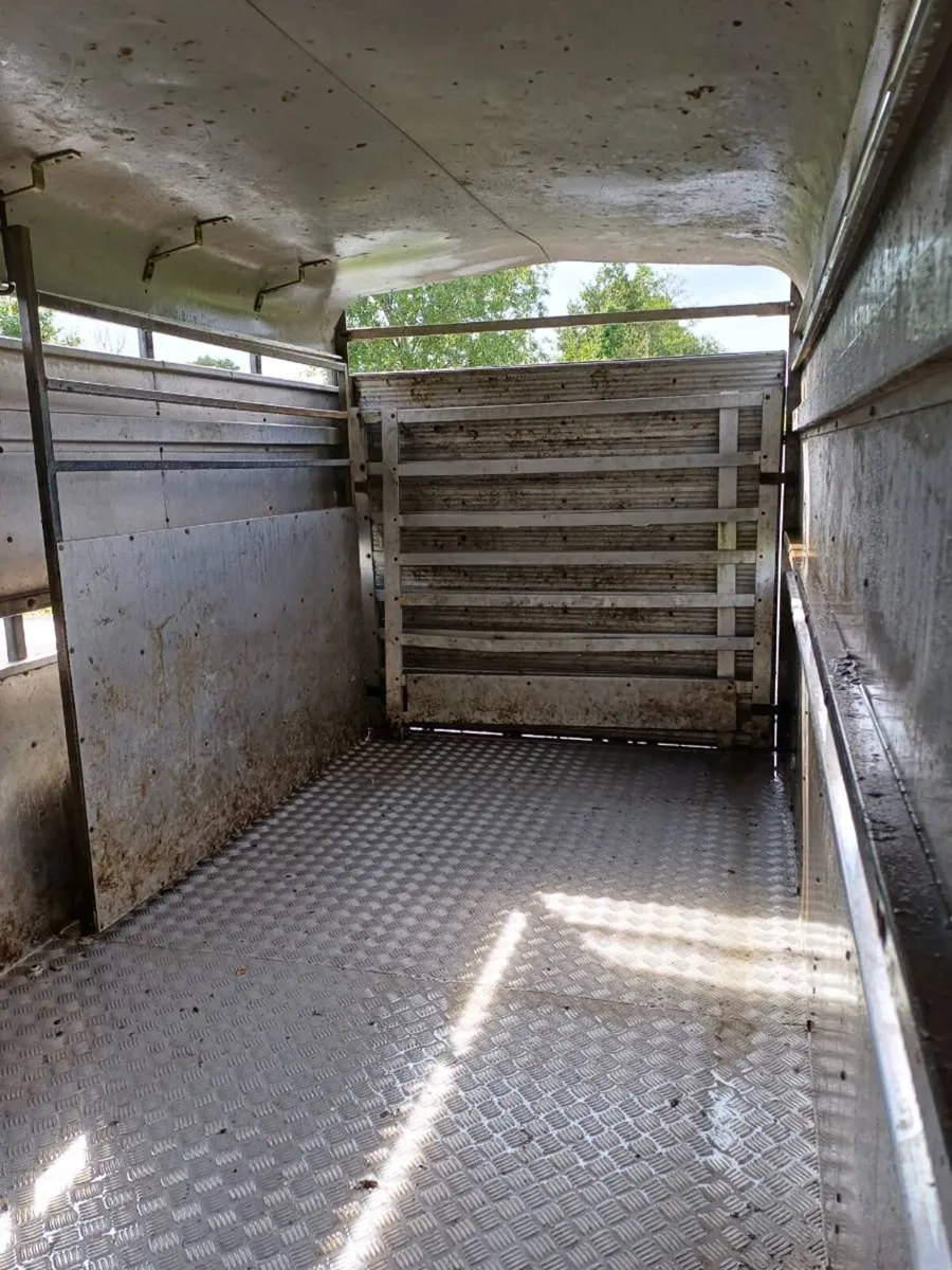 HUDSON 14FT CATTLE TRAILER - Image 4
