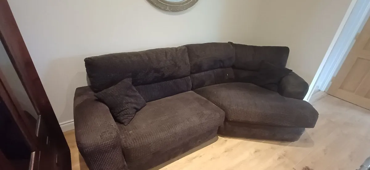 Couch - Image 3