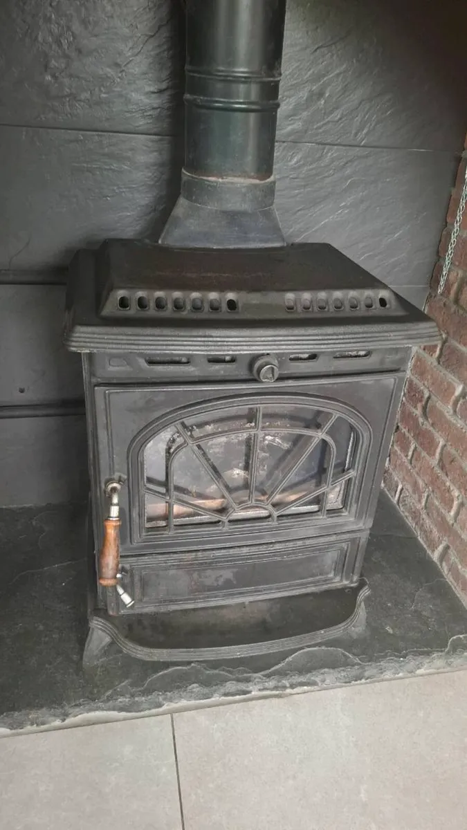 Stanley Erin Boiler stove - Image 1