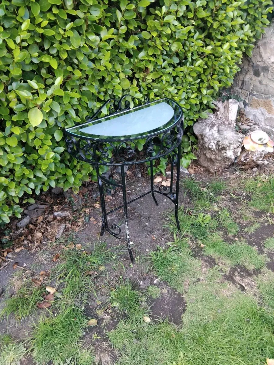 Vintage half moon wrought iron table - Image 2