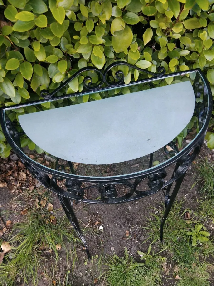 Vintage half moon wrought iron table - Image 1
