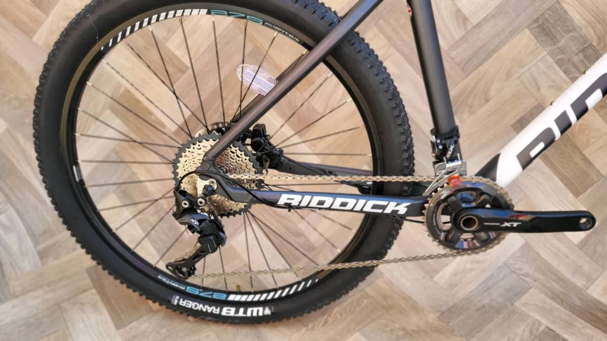 BRAND NEW MTB, SUPER LIGHTWEIGHT - Image 2