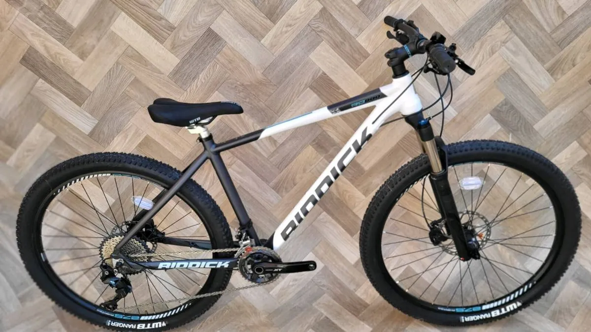 BRAND NEW MTB, SUPER LIGHTWEIGHT - Image 3