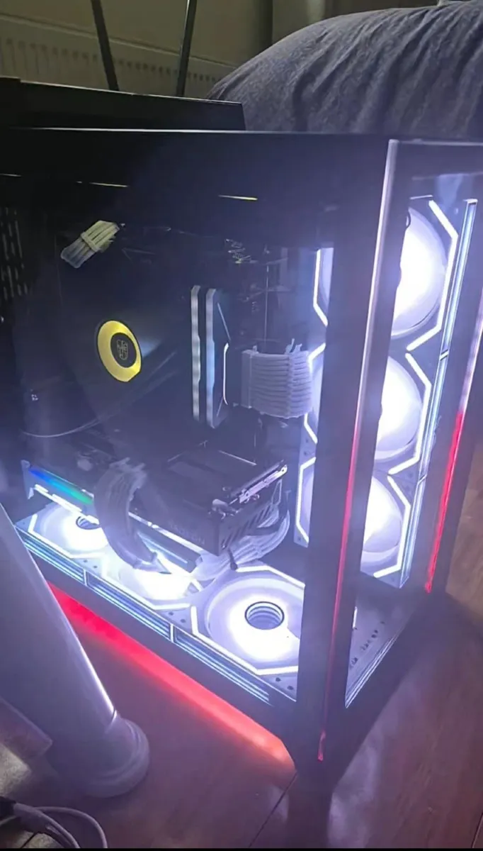Razer Custom High End Gaming PC - Image 1