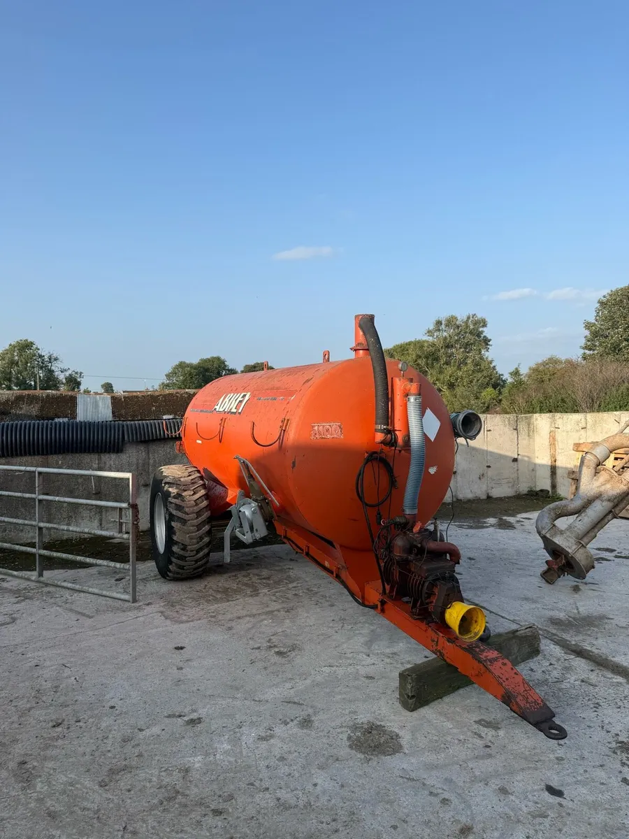 Spotless 1100 gallon abbey tanker - Image 2