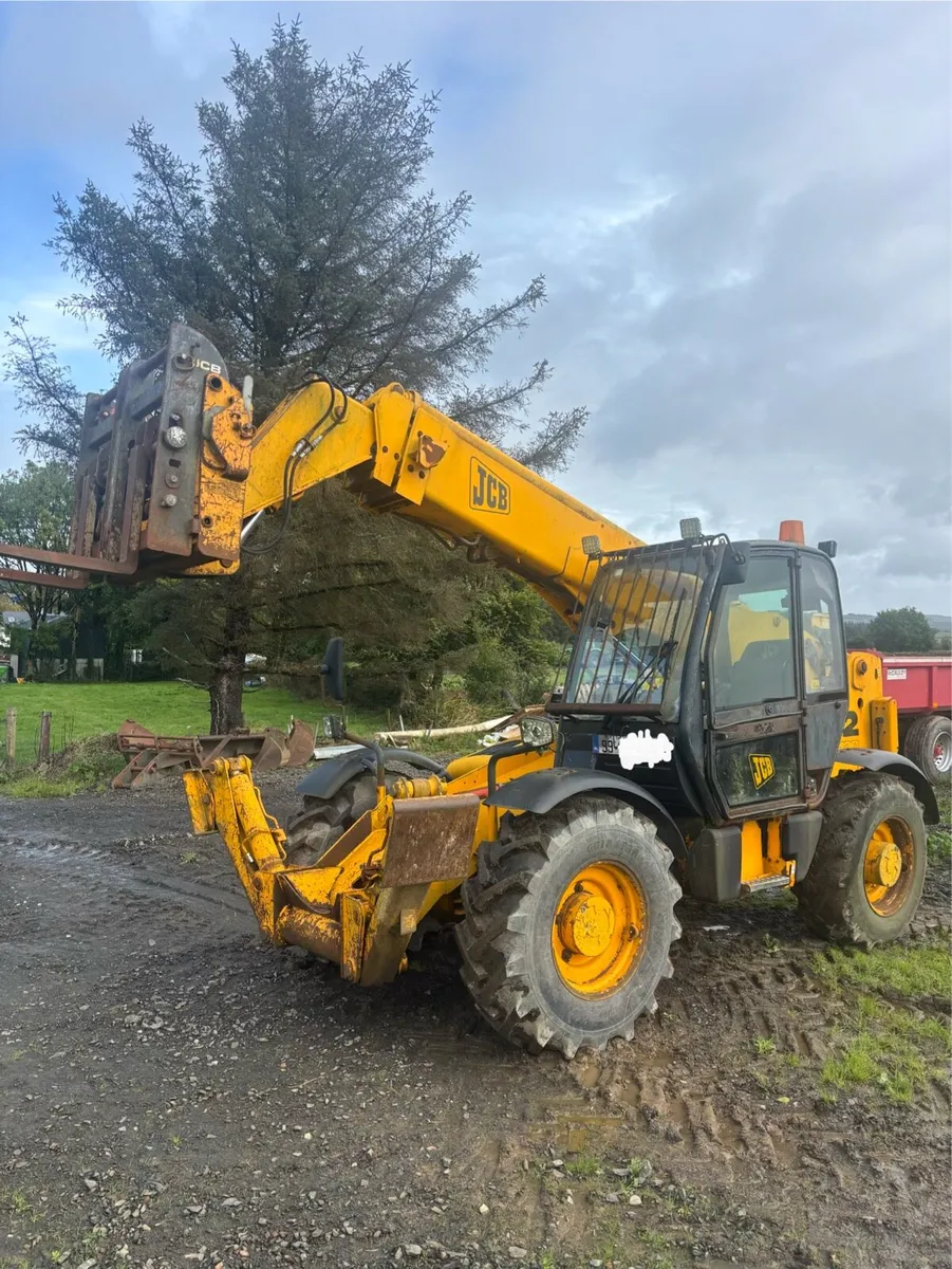JCB teleporter - Image 1